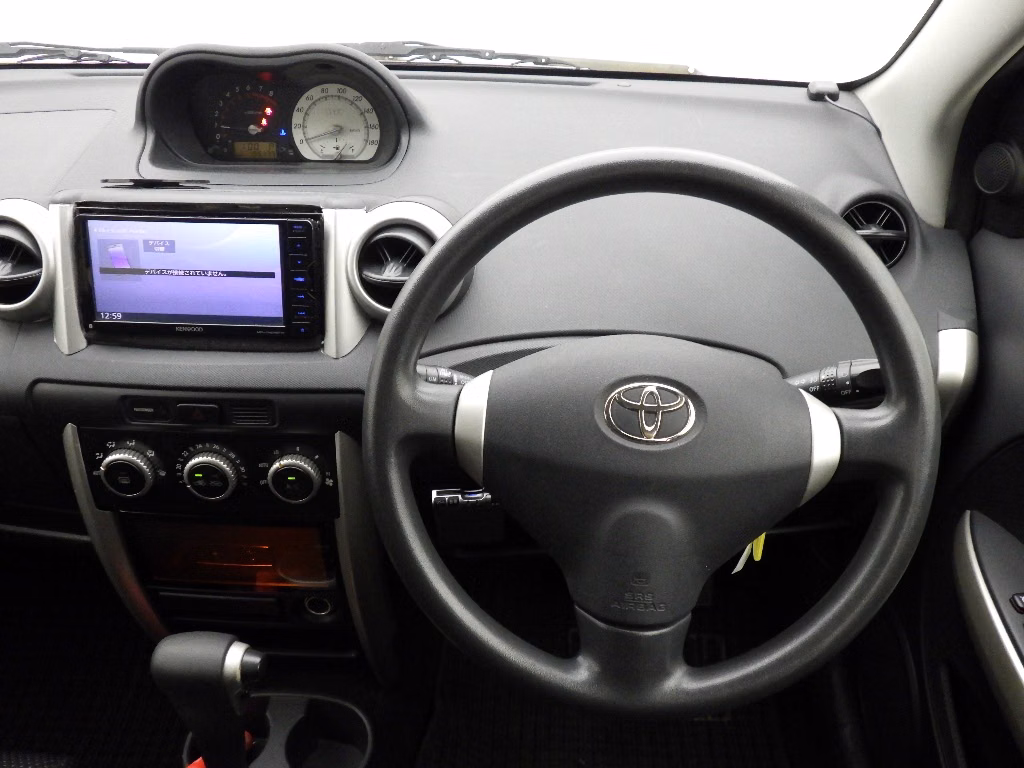 TOYOTA IST