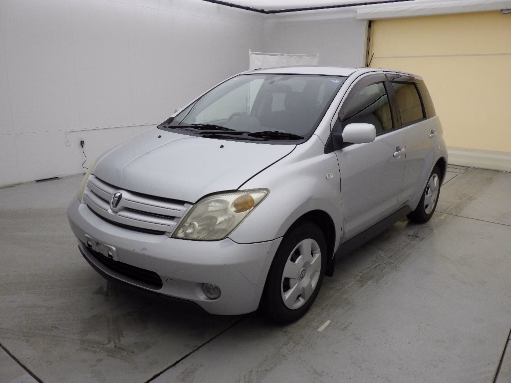 TOYOTA IST