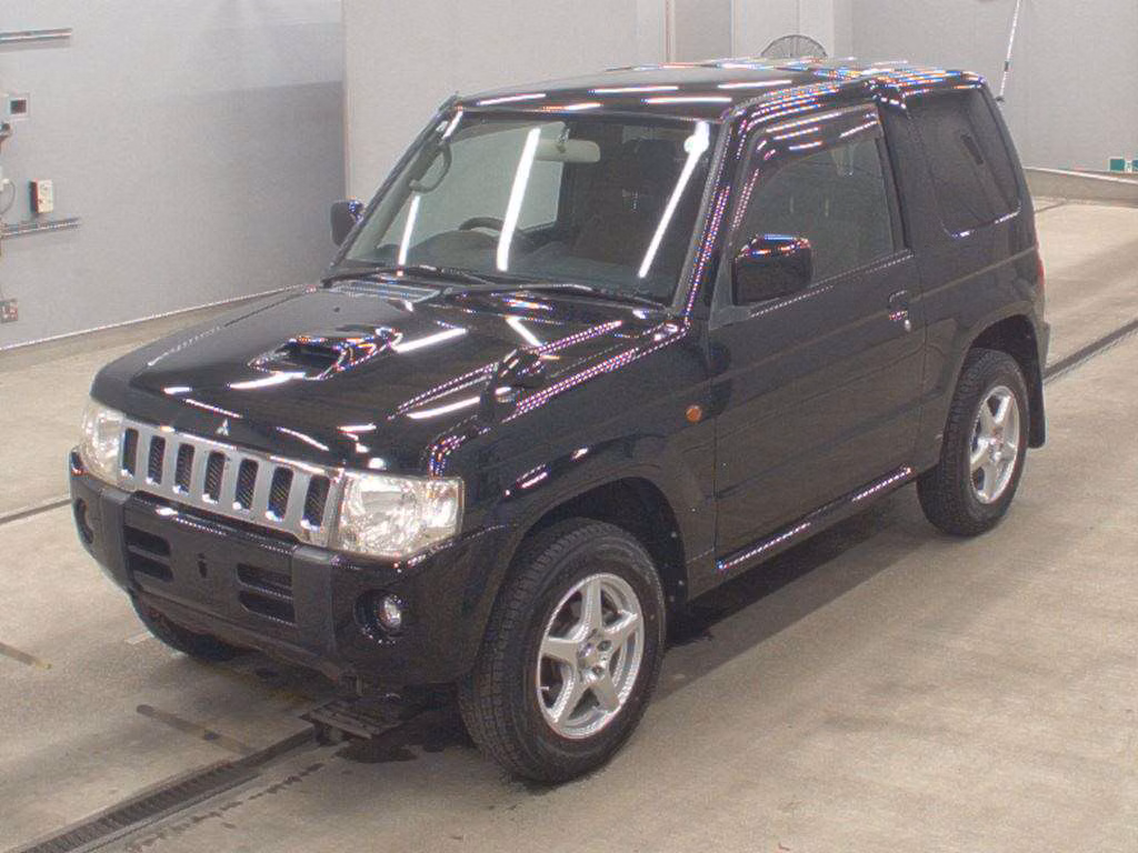MITSUBISHI PAJERO MINI