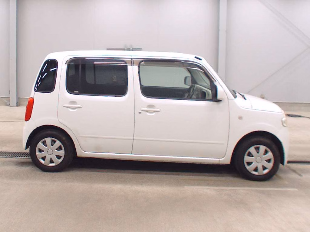 DAIHATSU MIRA COCOA