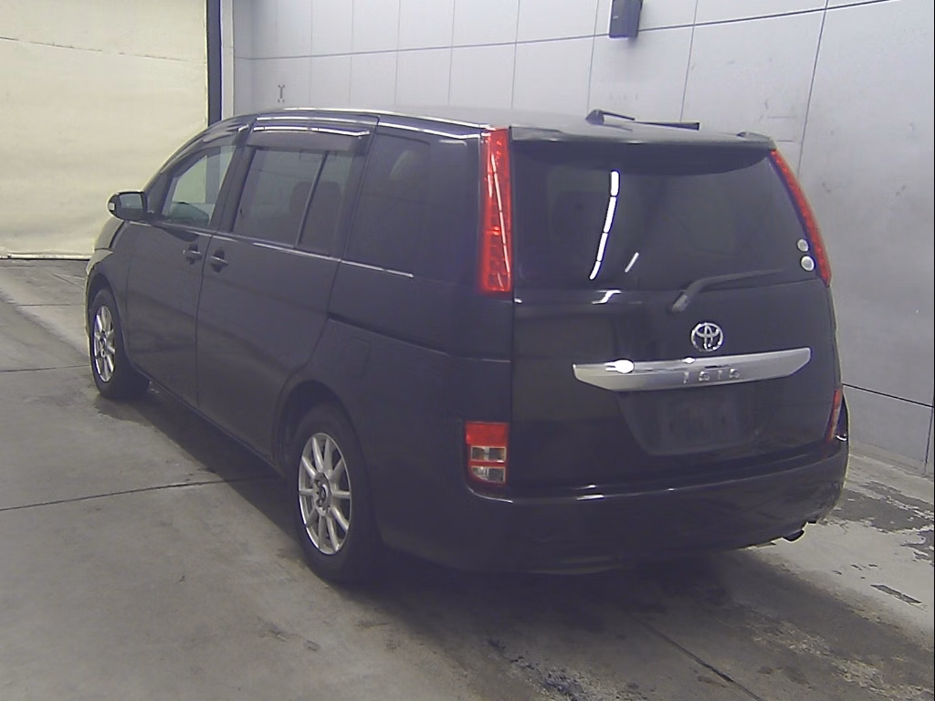 TOYOTA ISIS