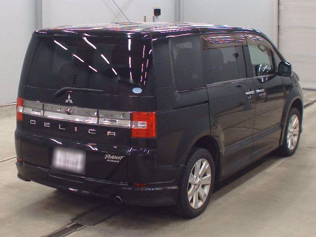 MITSUBISHI DELICA D:5