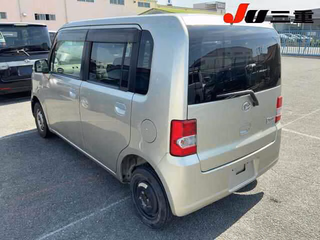 DAIHATSU MOVE CONTE