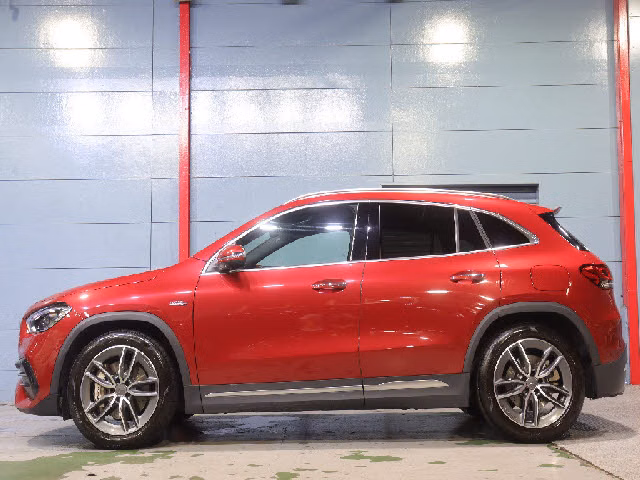 MERCEDES-BENZ GLA-CLASS