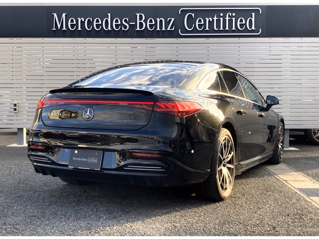MERCEDES-BENZ EQS