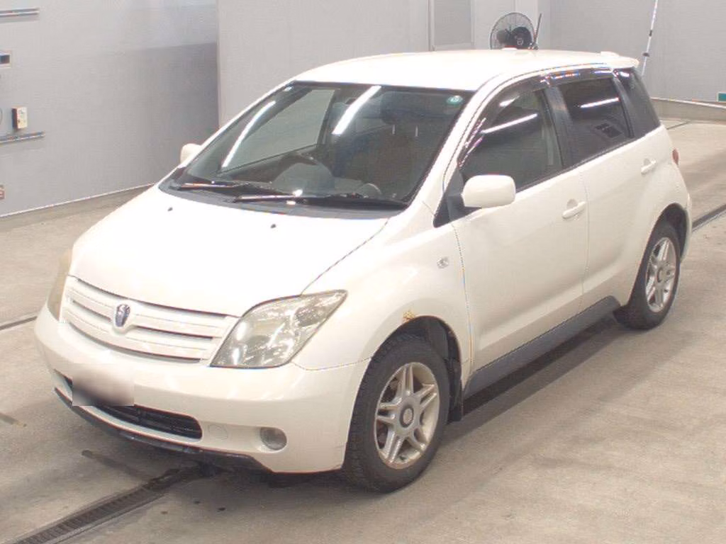 TOYOTA IST
