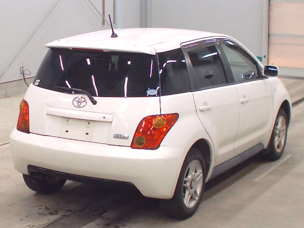 TOYOTA IST
