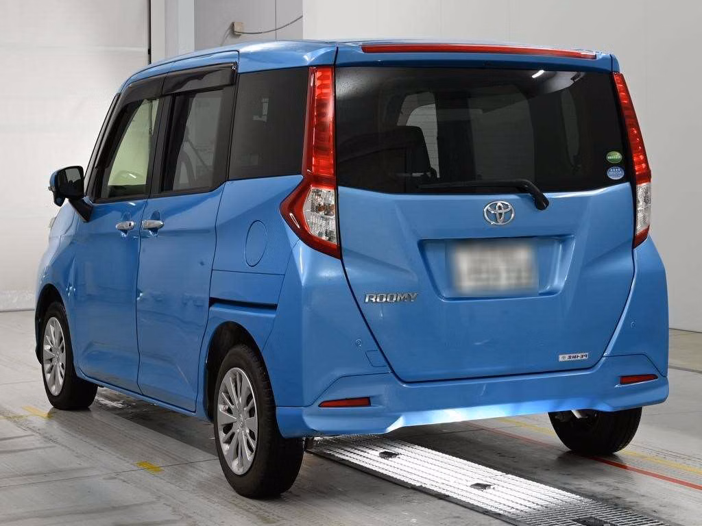 TOYOTA ROOMY