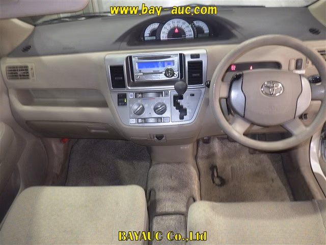 TOYOTA RAUM