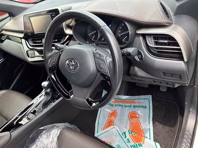 TOYOTA C-HR