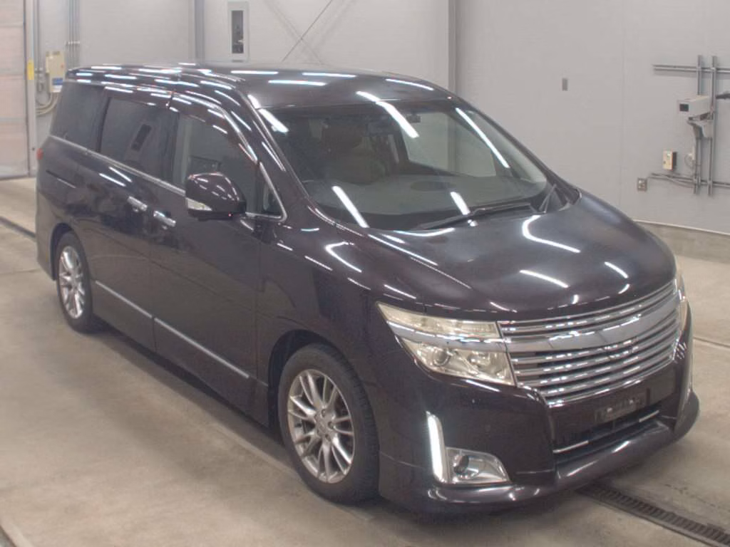 NISSAN ELGRAND