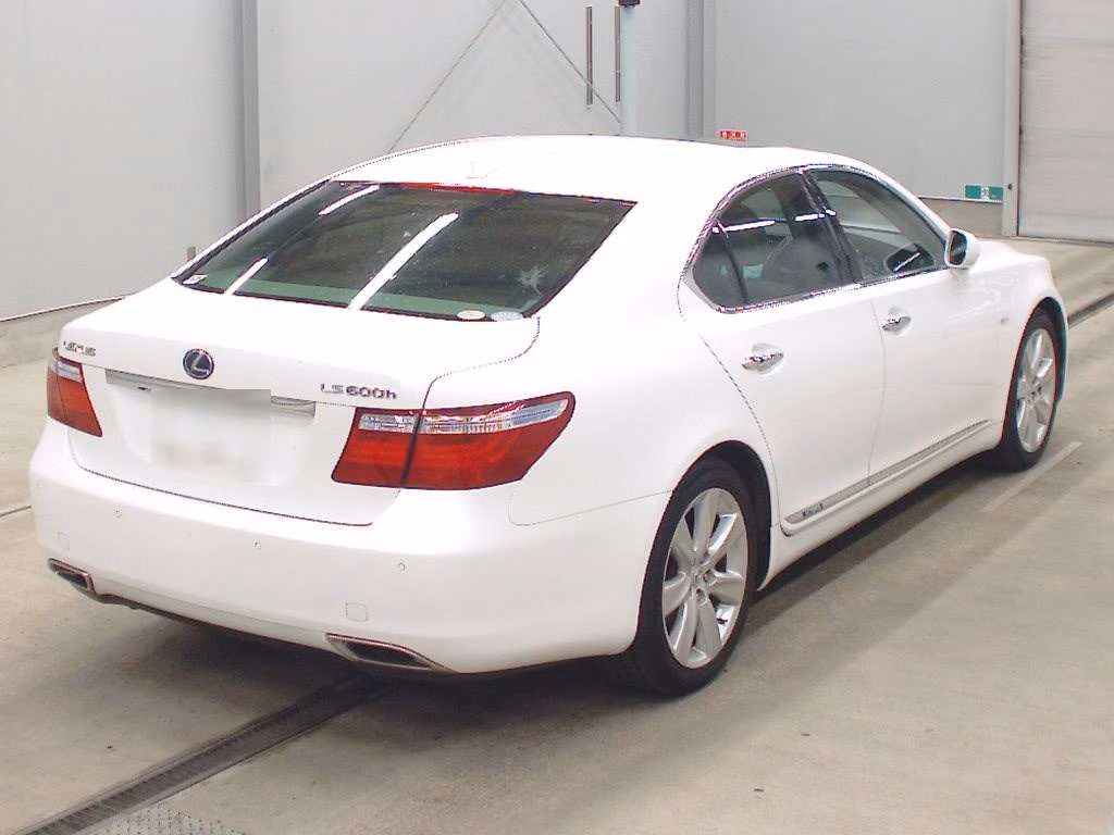 LEXUS LS600H