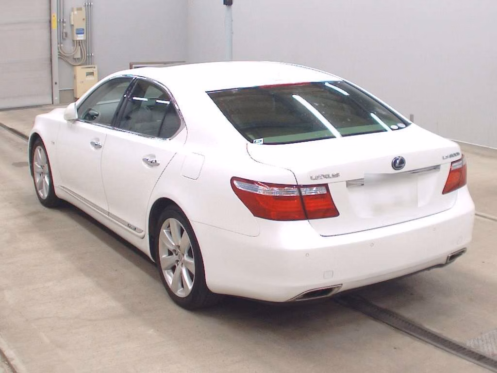 LEXUS LS600H