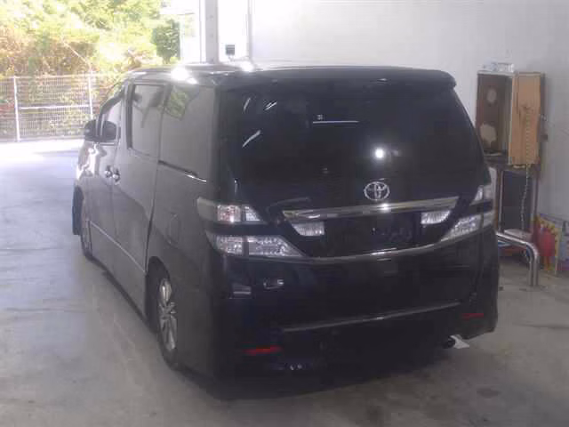 TOYOTA VELLFIRE