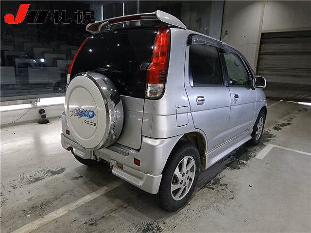 DAIHATSU TERIOS KID