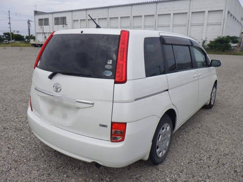TOYOTA ISIS