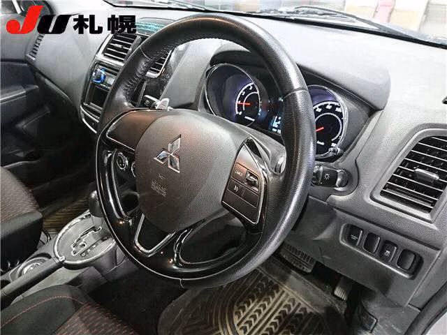 MITSUBISHI RVR