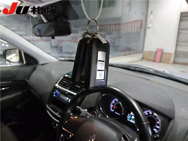 MITSUBISHI RVR