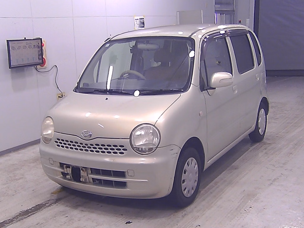 DAIHATSU MOVE LATTE