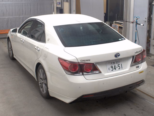 TOYOTA CROWN