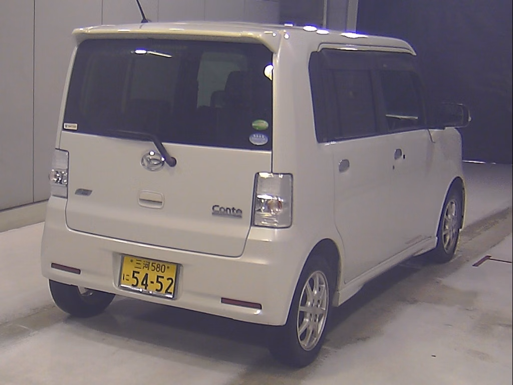 DAIHATSU MOVE CONTE