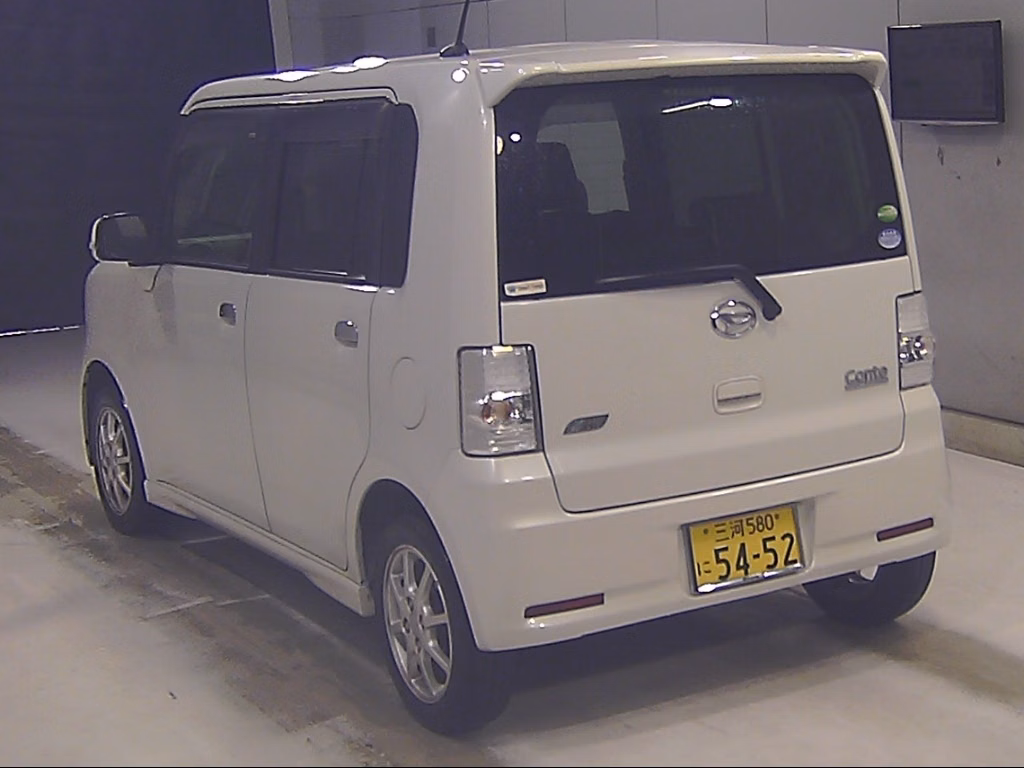 DAIHATSU MOVE CONTE