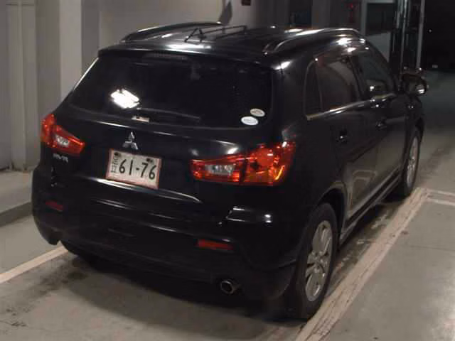 MITSUBISHI RVR