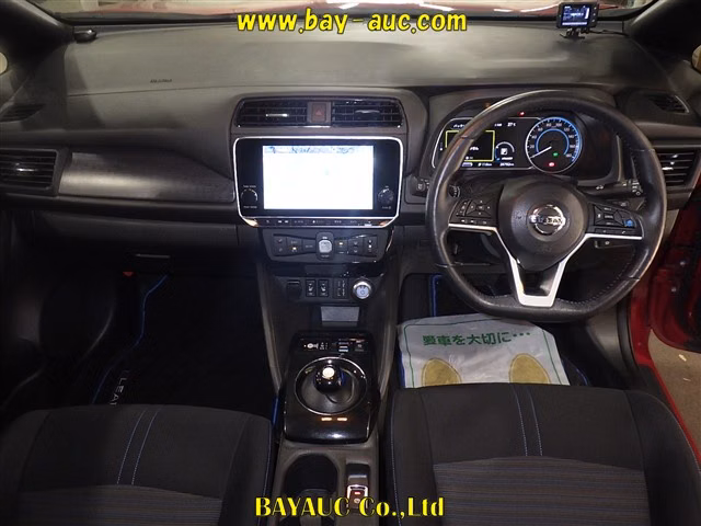 NISSAN LEAF