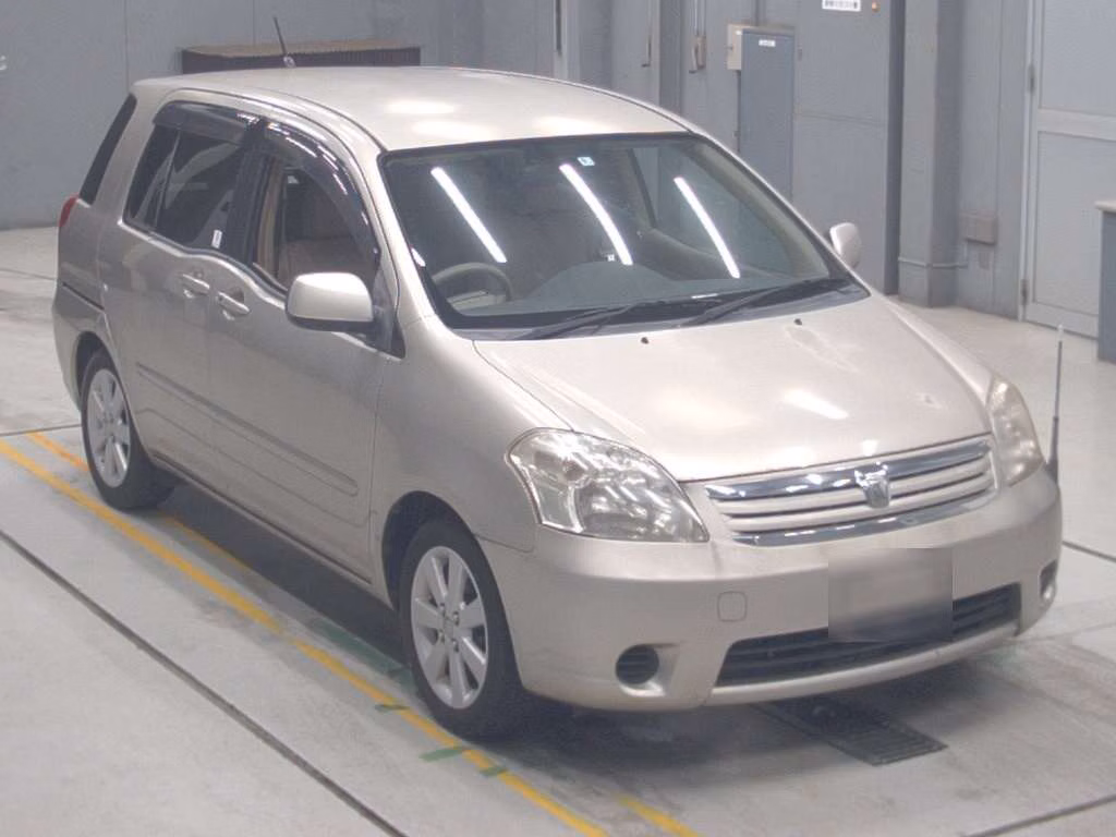 TOYOTA RAUM