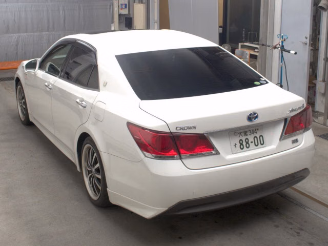 TOYOTA CROWN