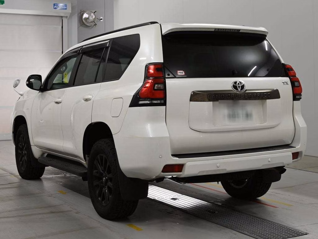 TOYOTA LAND CRUISER PRADO