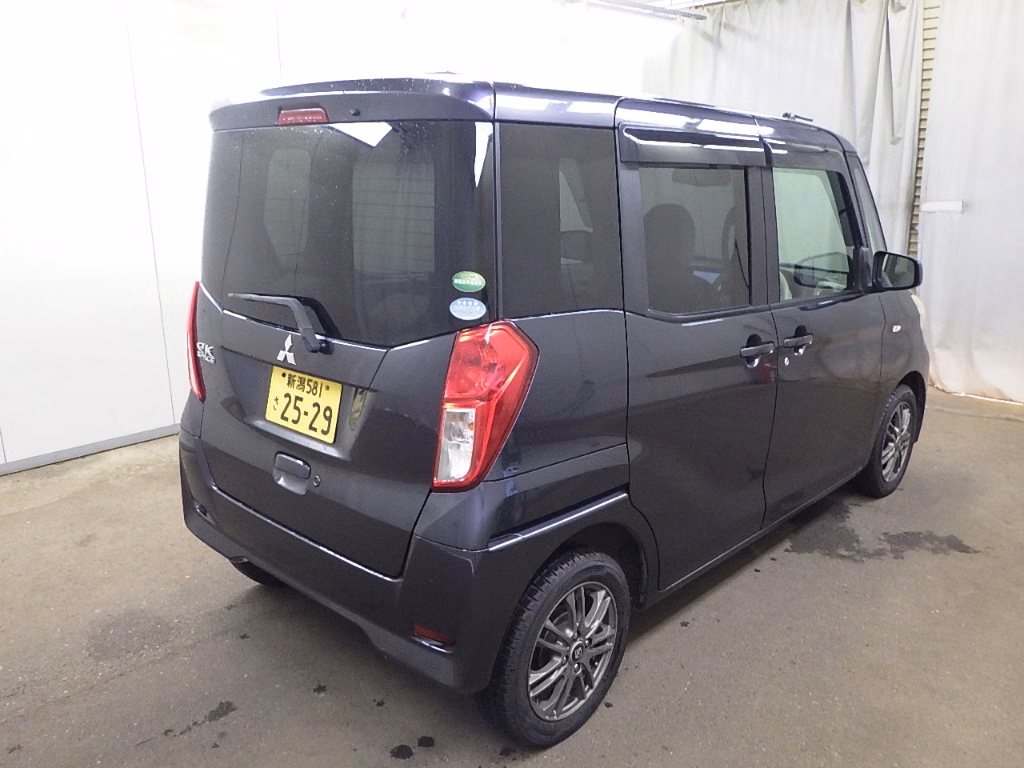 MITSUBISHI EK SPACE