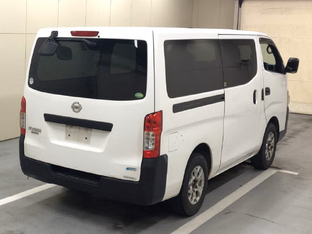 NISSAN NV350 CARAVAN