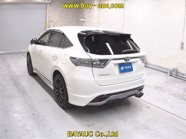 TOYOTA HARRIER