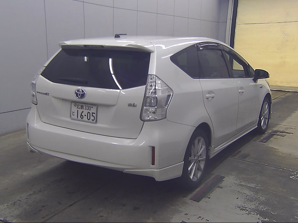 TOYOTA PRIUS ALPHA