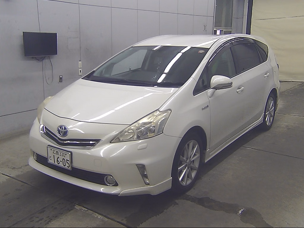 TOYOTA PRIUS ALPHA