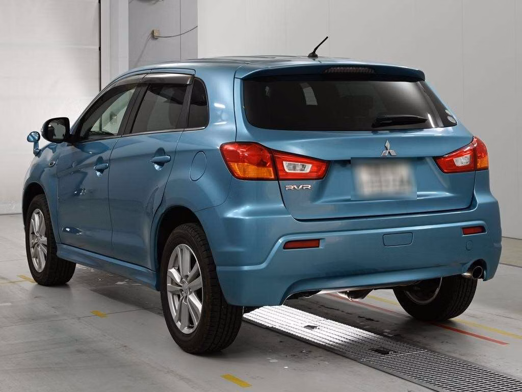 MITSUBISHI RVR