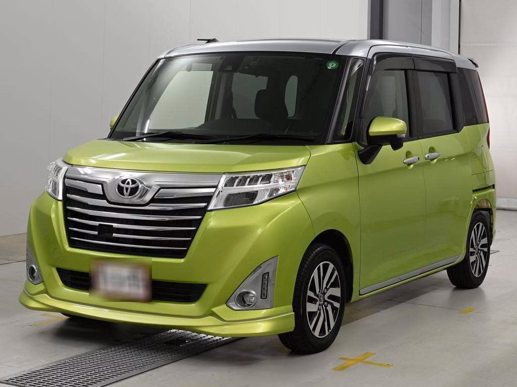 TOYOTA ROOMY