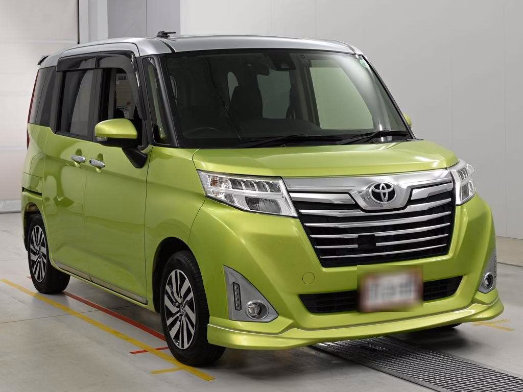 TOYOTA ROOMY