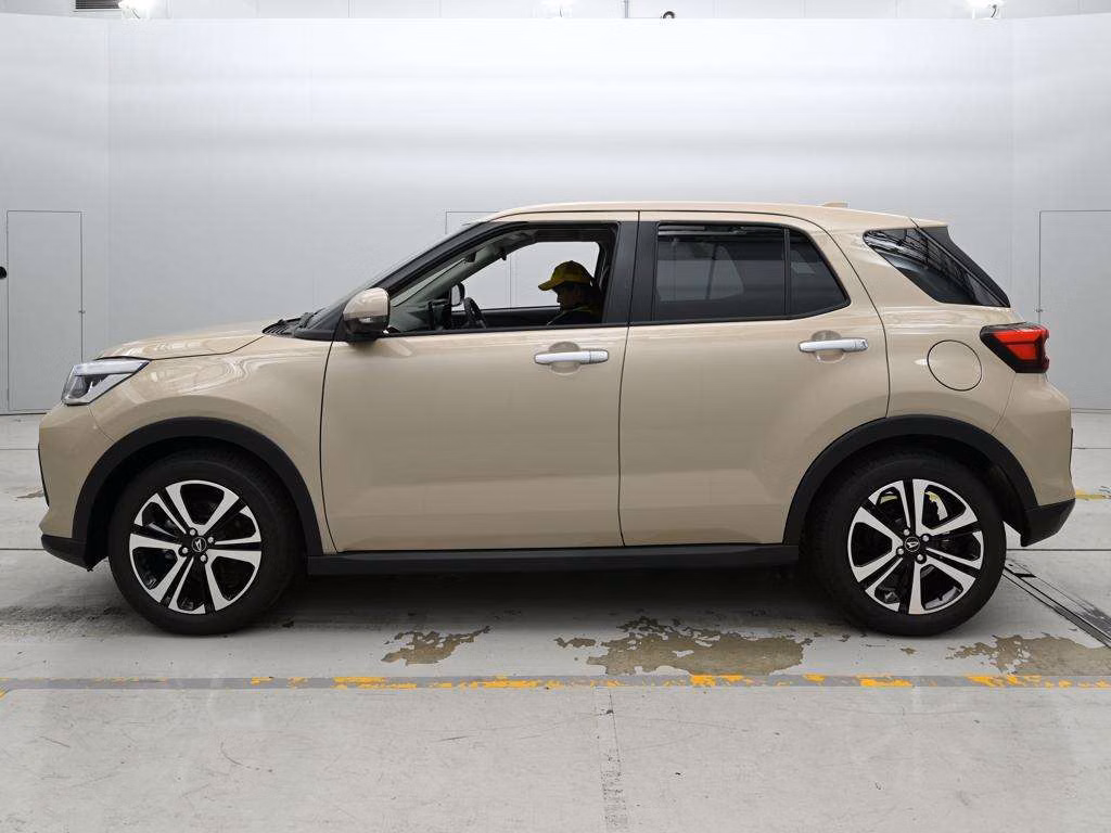 DAIHATSU ROCKY