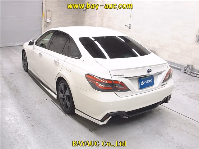 TOYOTA CROWN