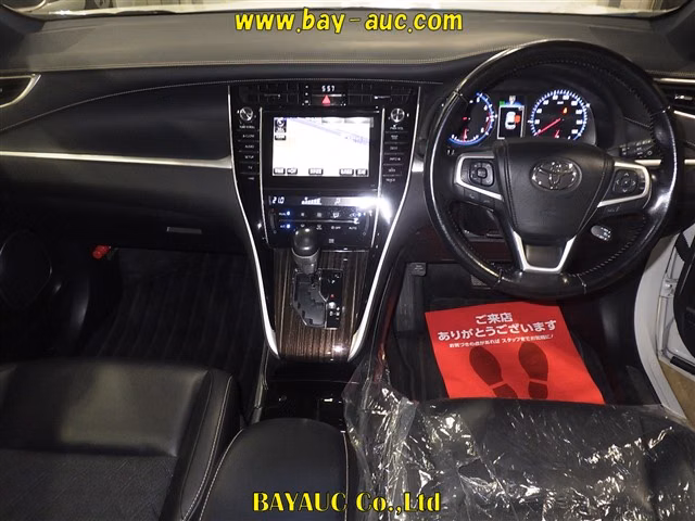 TOYOTA HARRIER