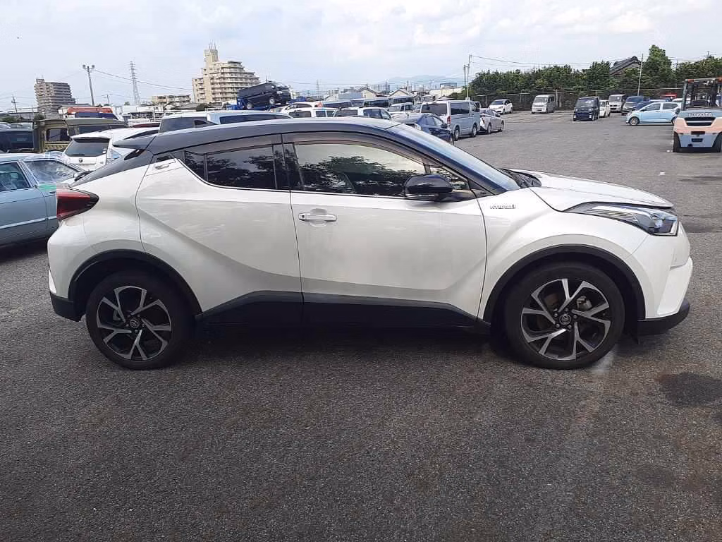 TOYOTA C-HR