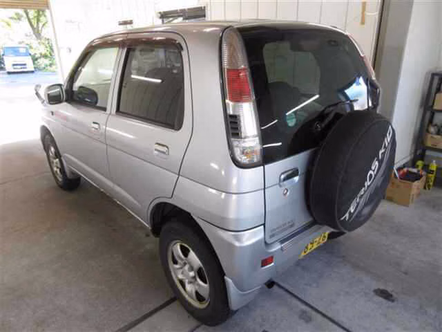 DAIHATSU TERIOS KID