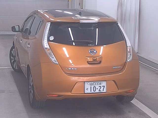 NISSAN LEAF