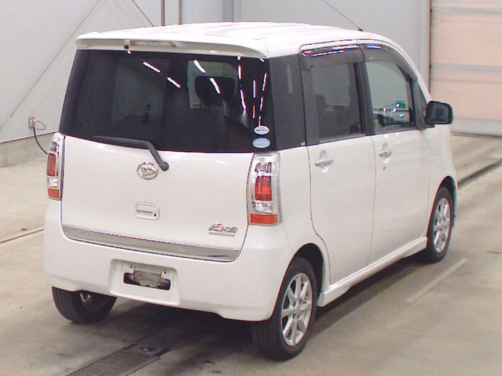 DAIHATSU TANTO EXE