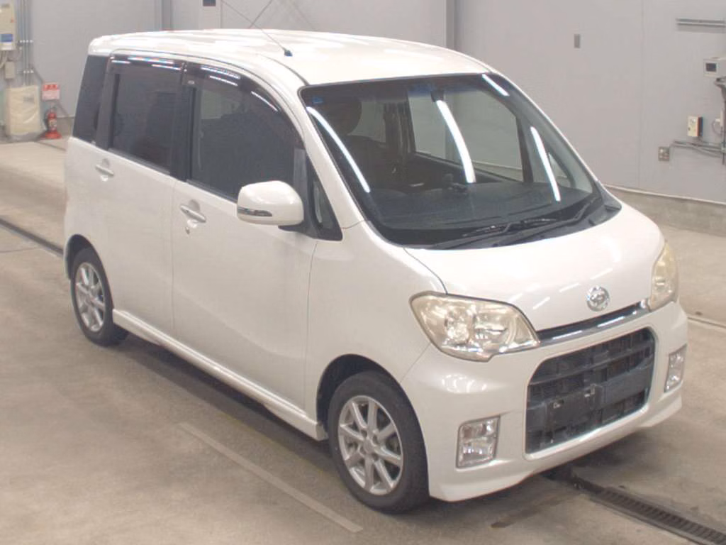 DAIHATSU TANTO EXE