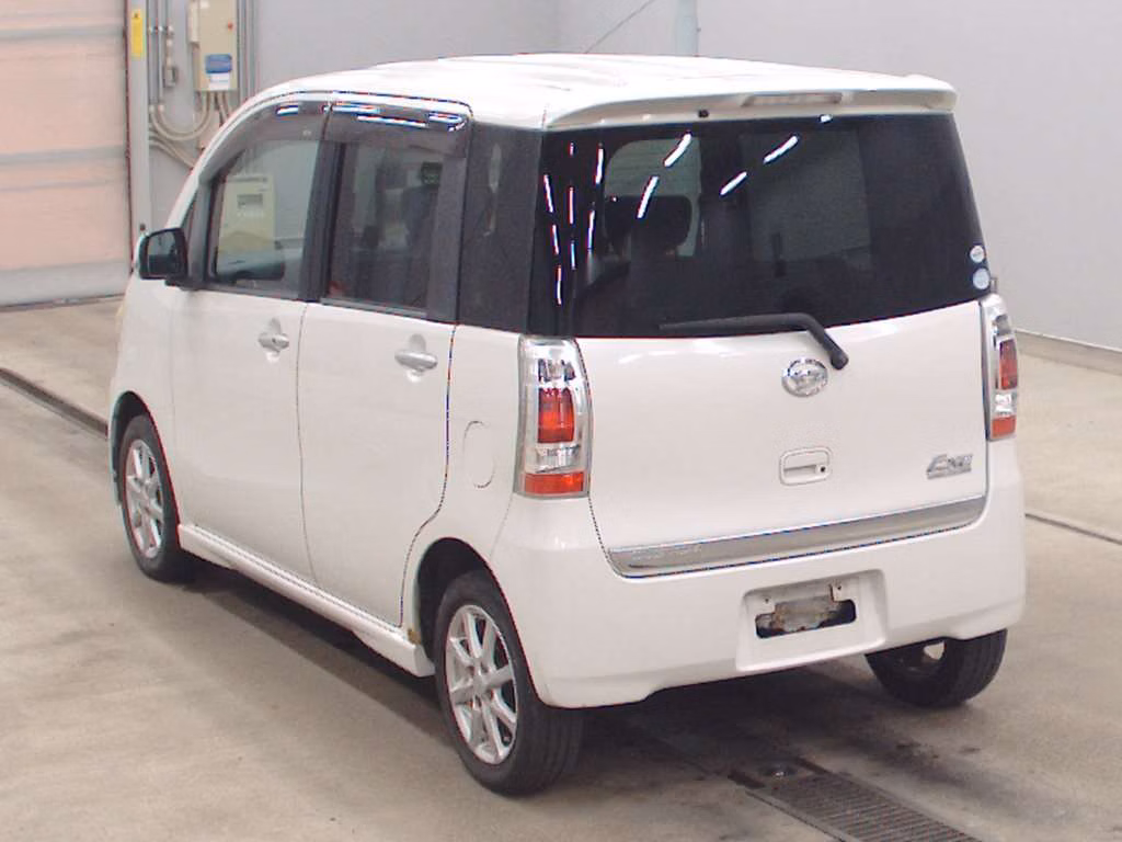 DAIHATSU TANTO EXE