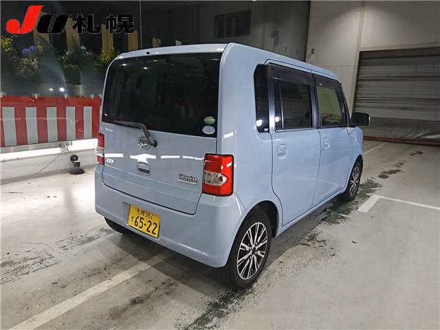 DAIHATSU MOVE CONTE