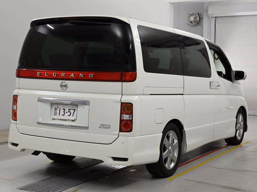 NISSAN ELGRAND